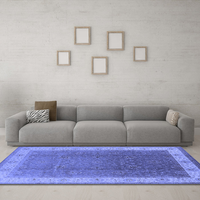 Machine Washable Oriental Blue Traditional Rug in a Living Room, wshurb985blu