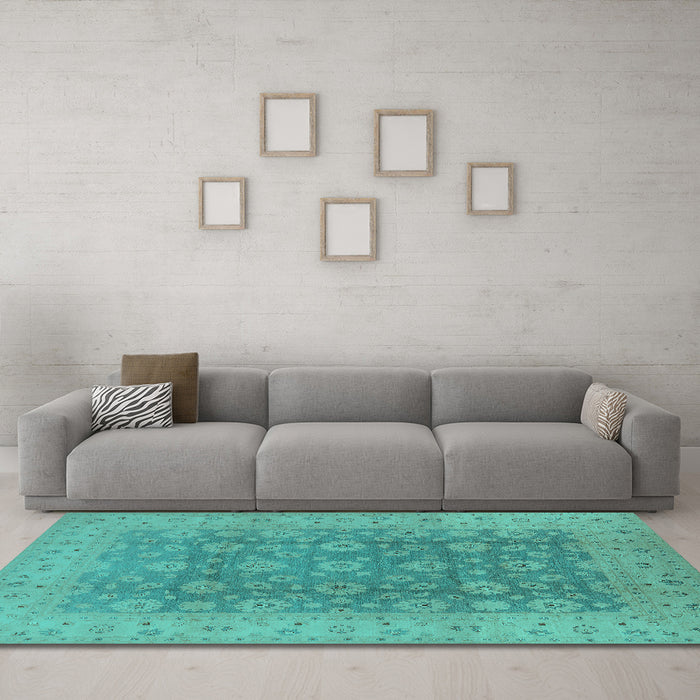 Machine Washable Oriental Turquoise Traditional Area Rugs in a Living Room,, wshurb987turq