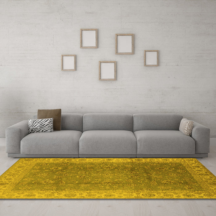 Machine Washable Oriental Yellow Traditional Rug in a Living Room, wshurb989yw