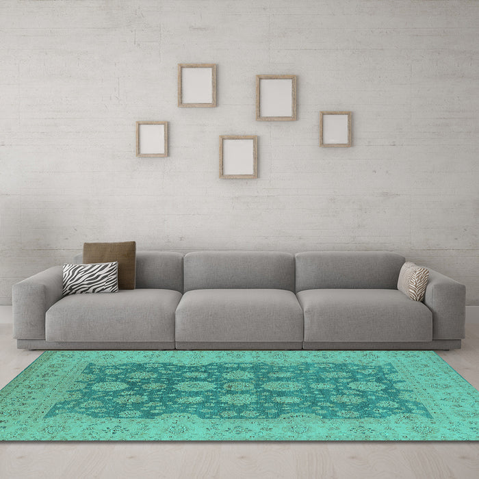 Machine Washable Oriental Turquoise Traditional Area Rugs in a Living Room,, wshurb995turq