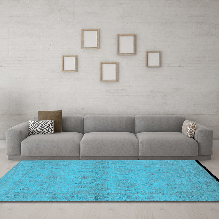 Machine Washable Oriental Light Blue Traditional Rug in a Living Room, wshurb996lblu