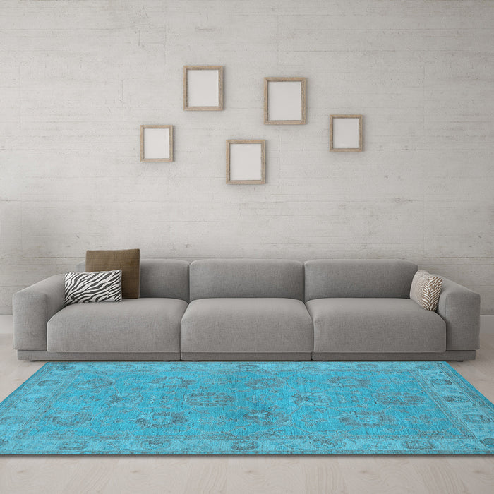 Machine Washable Oriental Light Blue Traditional Rug in a Living Room, wshurb998lblu