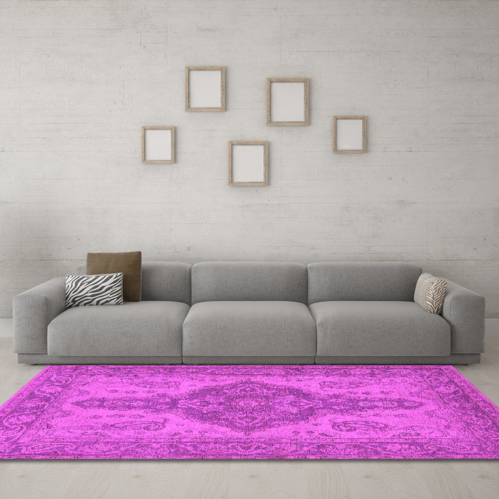 Machine Washable Oriental Pink Traditional Rug in a Living Room, wshurb999pnk