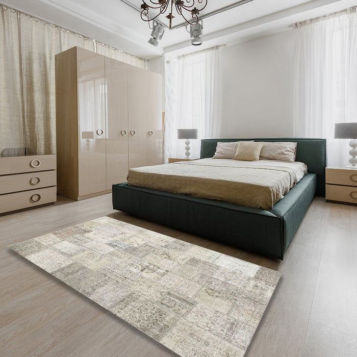 Contemporary Sage Green Patchwork Rug in a Bedroom, con1022