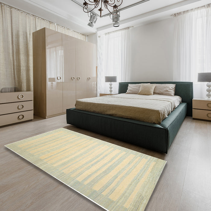 Contemporary Brown Modern Rug in a Bedroom, con1130
