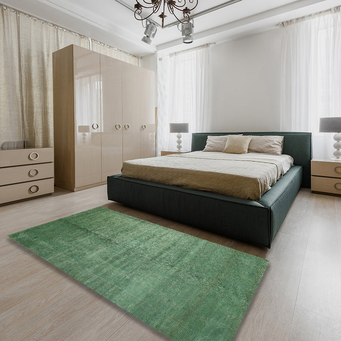 Contemporary Green Modern Rug in a Bedroom, con1228