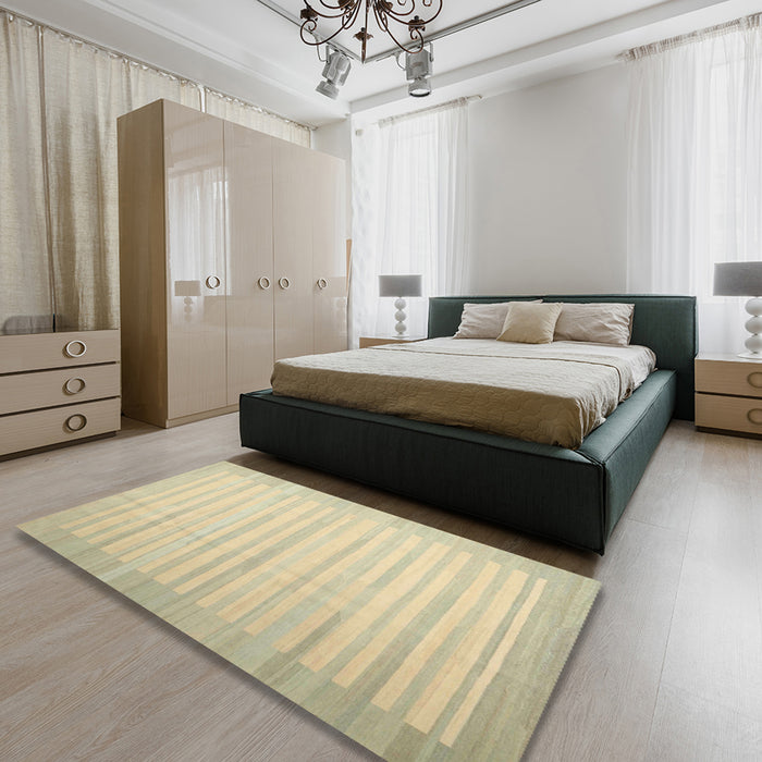 Machine Washable Contemporary Brown Gold Rug in a Bedroom, wshcon1249