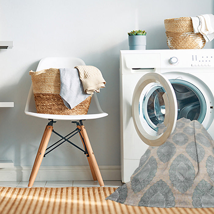 Machine Washable Contemporary White Gold Rug in a Washing Machine, wshcon1275