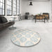 Round Contemporary White Gold Modern Rug in a Office, con1275