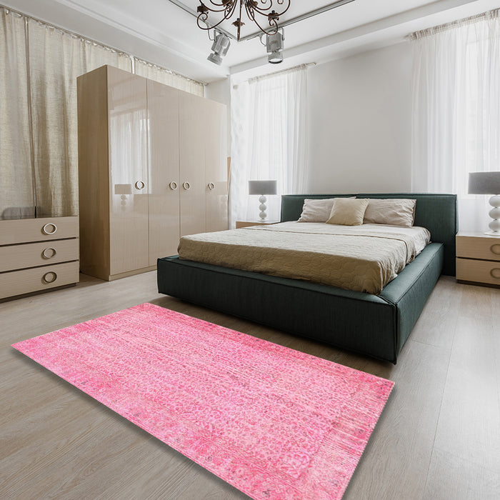 Contemporary Dark Hot Pink Modern Rug in a Bedroom, con1318
