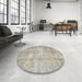 Round Contemporary Brown Modern Rug in a Office, con1319