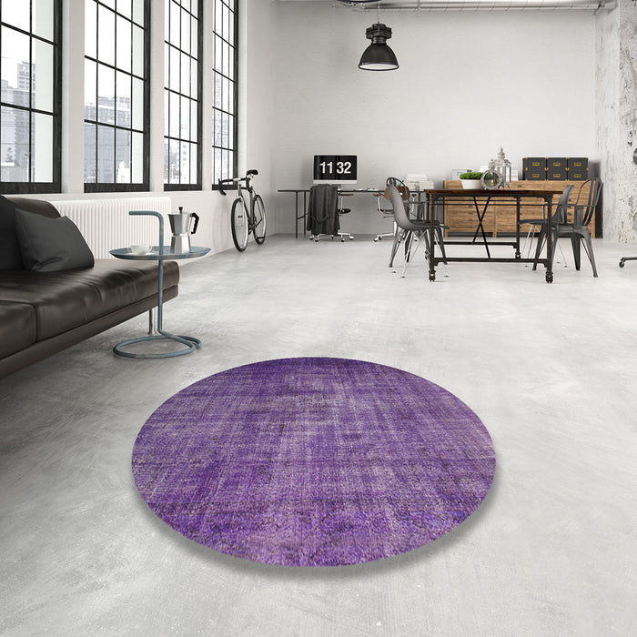Round Contemporary Bright Purple Persian Rug in a Office, con1334