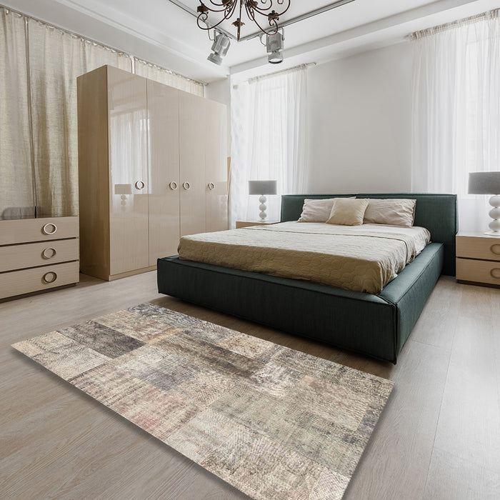 Contemporary Khaki Green Patchwork Rug in a Bedroom, con1360