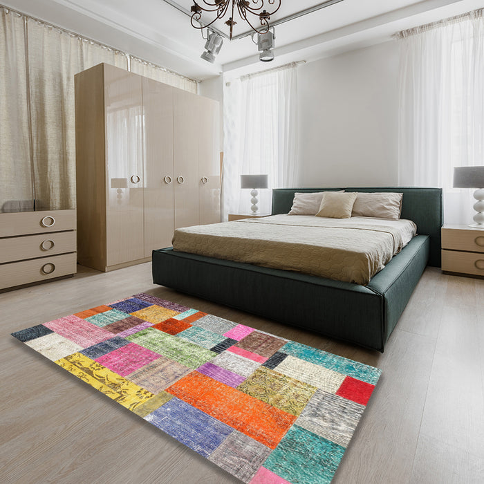 Contemporary Cherry Red Patchwork Rug in a Bedroom, con1388