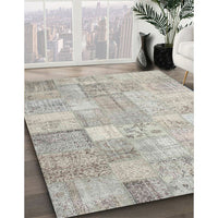 Contemporary Pale Silver Gray Patchwork Rug, con1399