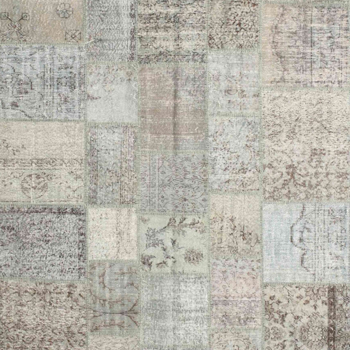 Contemporary Pale Silver Gray Patchwork Rug, con1399