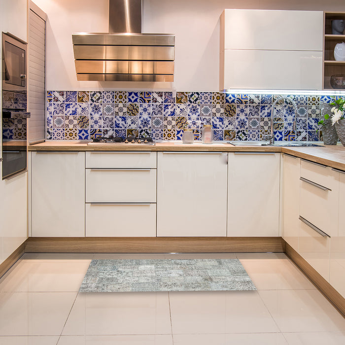 Contemporary Gunmetal Gray Patchwork Rug in a Kitchen, con1413