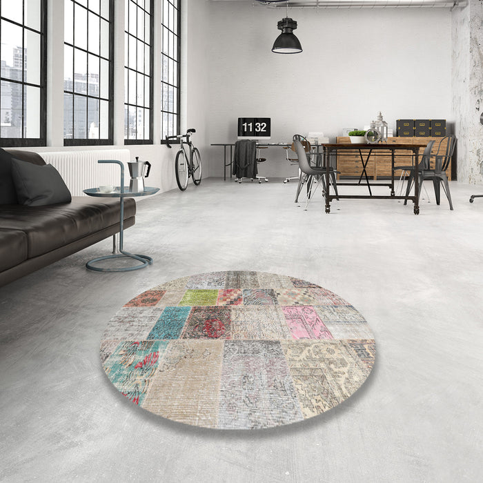Round Machine Washable Contemporary Pale Silver Gray Rug in a Office, wshcon1430