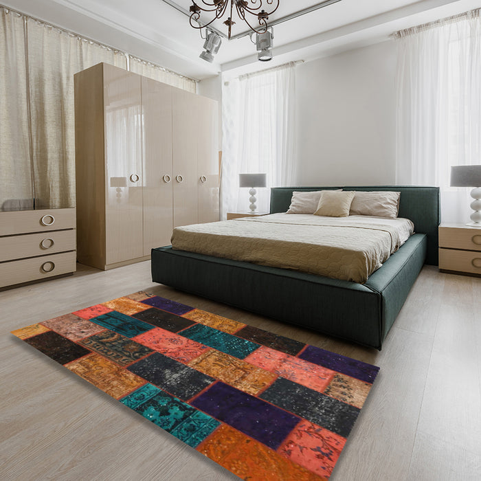 Contemporary Sienna Brown Patchwork Rug in a Bedroom, con1440