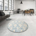 Round Contemporary White Gold Modern Rug in a Office, con1470