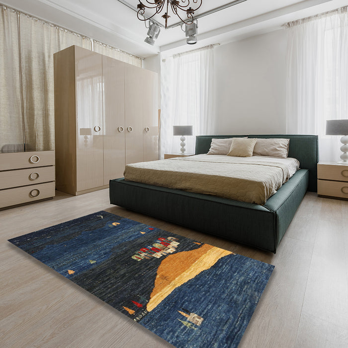 Contemporary Carbon Gray Modern Rug in a Bedroom, con1489