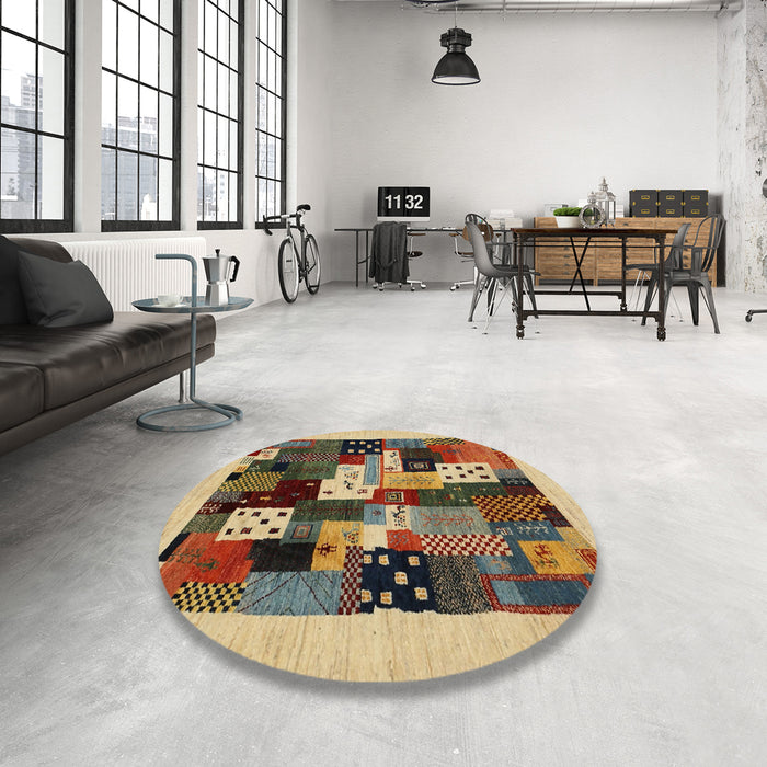 Round Contemporary Yellow Orange Modern Rug in a Office, con1497