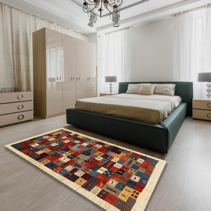 Contemporary Saffron Red Modern Rug in a Bedroom, con1539
