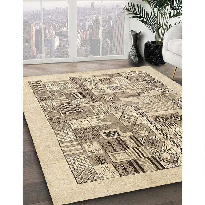 Contemporary Dark Almond Brown Modern Rug in Family Room, con1542