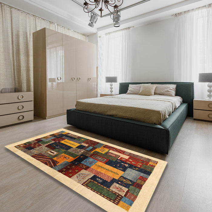Contemporary Metallic Gold Modern Rug in a Bedroom, con1558