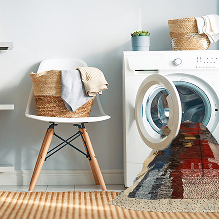 Machine Washable Contemporary Saffron Red Rug in a Washing Machine, wshcon1563