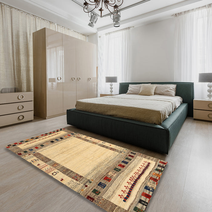 Contemporary Chrome Gold Yellow Modern Rug in a Bedroom, con1569