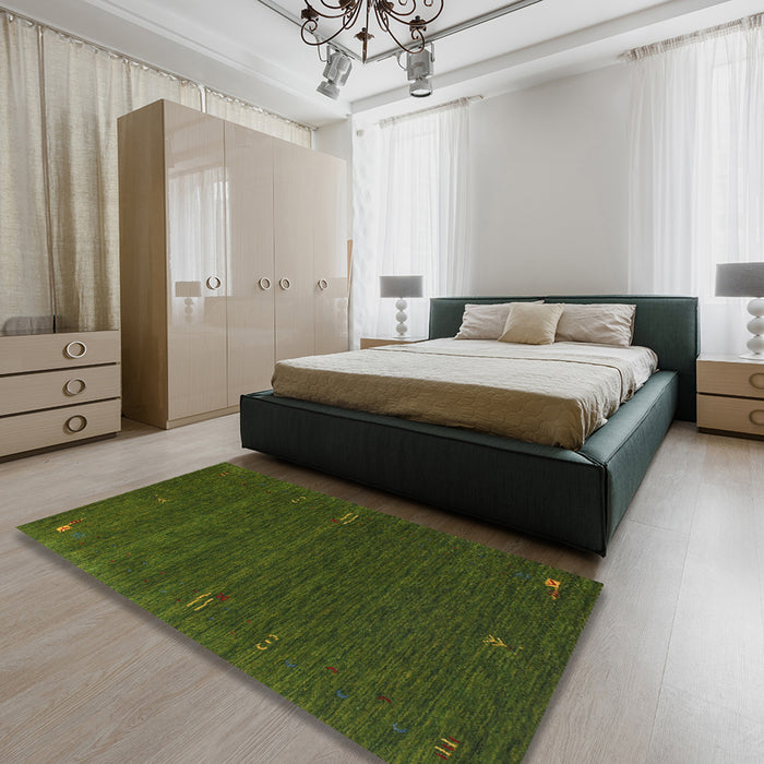 Machine Washable Contemporary Dark Forest Green Rug in a Bedroom, wshcon157
