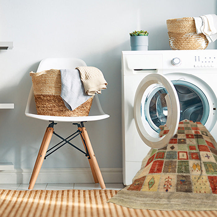 Machine Washable Contemporary Red Rug in a Washing Machine, wshcon1581