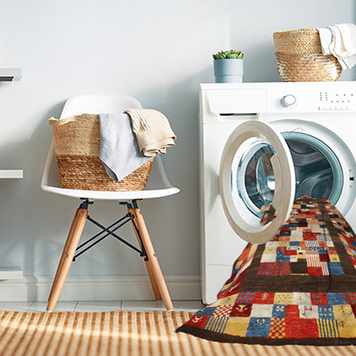 Machine Washable Contemporary Saffron Red Rug in a Washing Machine, wshcon1585