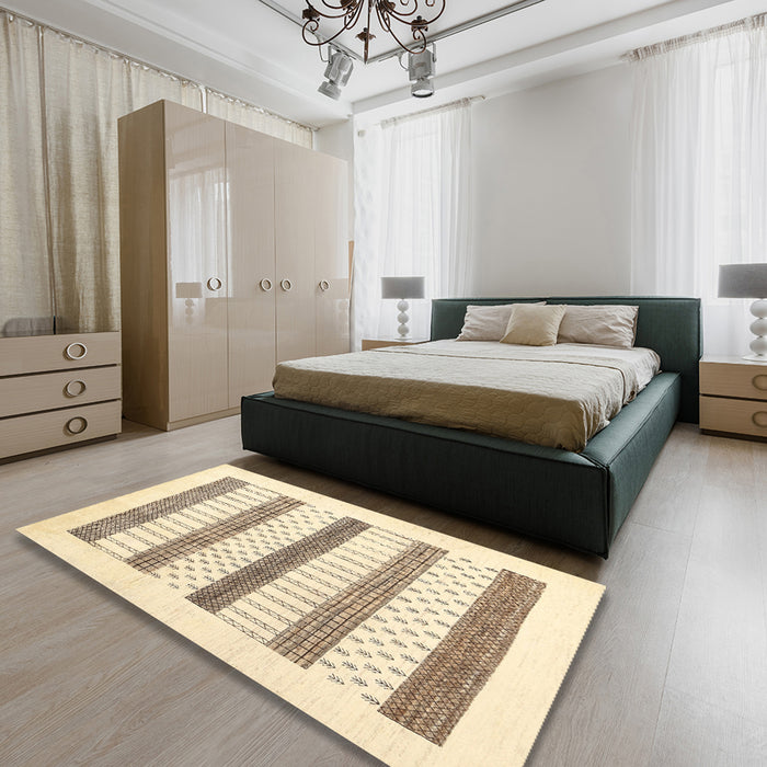 Contemporary Golden Blonde Gold Solid Rug in a Bedroom, con1594