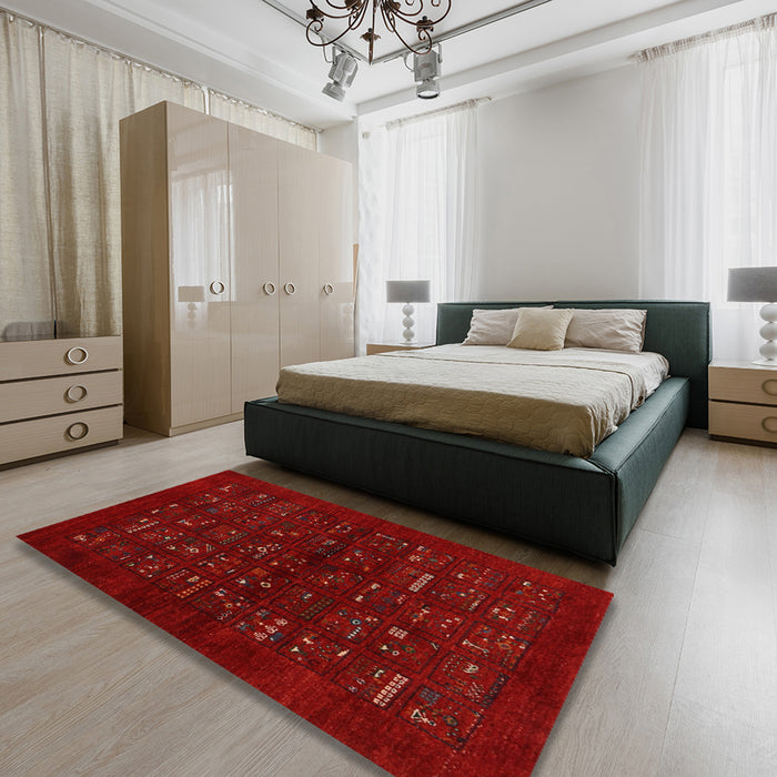 Contemporary Brown Red Modern Rug in a Bedroom, con1600
