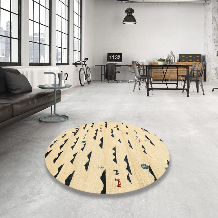 Round Machine Washable Contemporary Sun Yellow Rug in a Office, wshcon1603