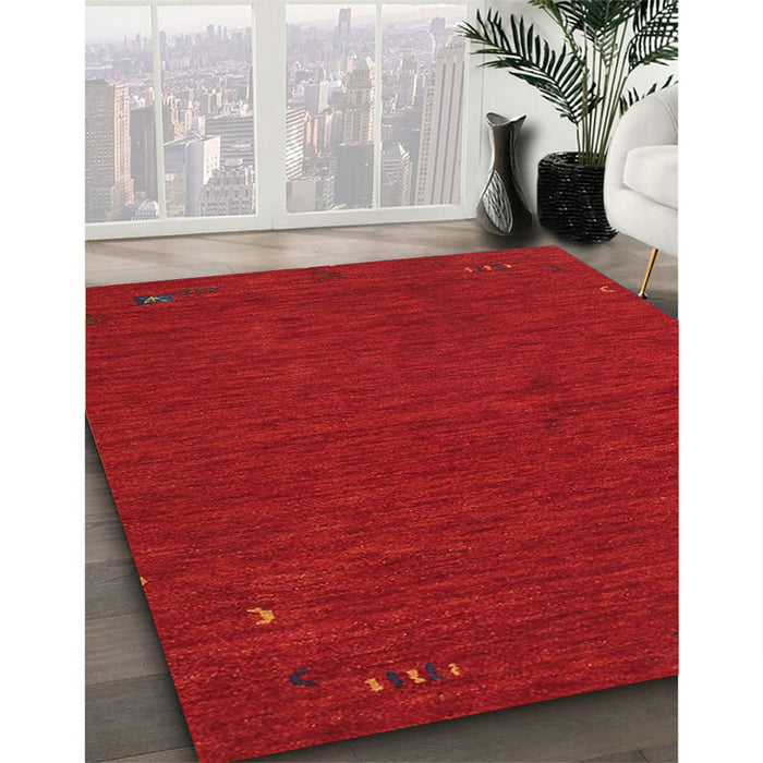 Contemporary Red Modern Rug in Family Room, con163