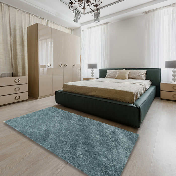 Contemporary Greenish Blue Green Modern Rug in a Bedroom, con1736