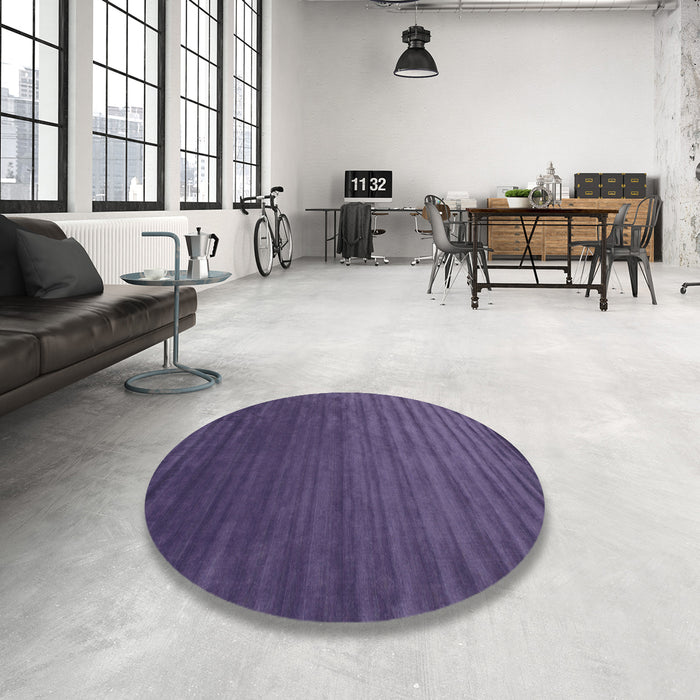 Round Machine Washable Contemporary Purple Haze Purple Rug in a Office, wshcon173