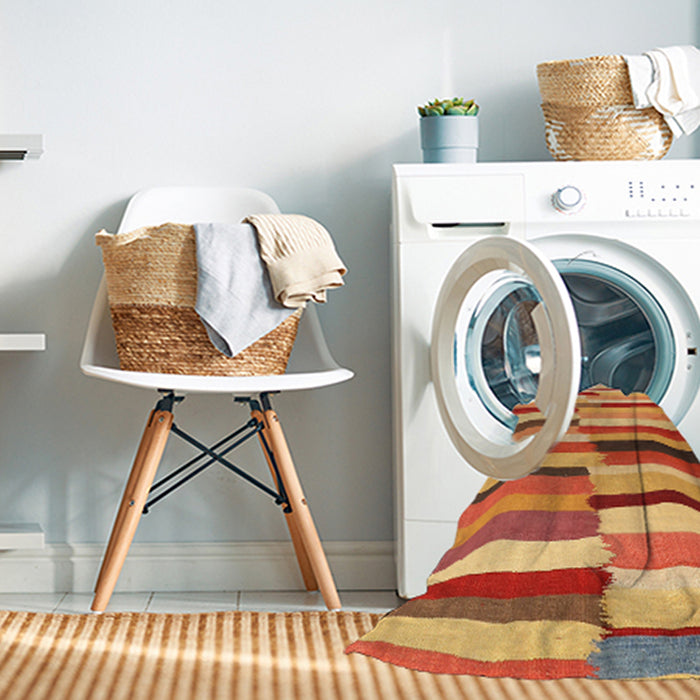 Machine Washable Contemporary Orange Rug in a Washing Machine, wshcon1756