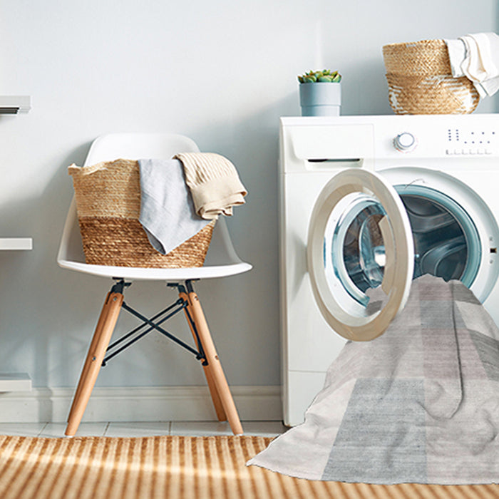 Machine Washable Contemporary Silver Pink Rug in a Washing Machine, wshcon1805