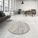 Round Contemporary Gunmetal Gray Modern Rug in a Office, con1843