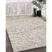 Contemporary Gold Modern Rug in Family Room, con1853