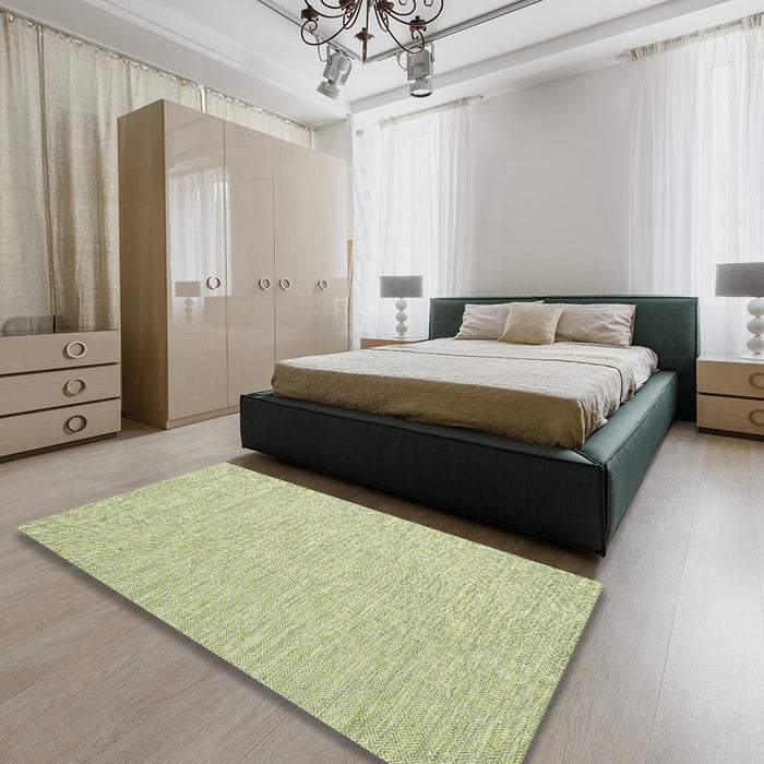 Contemporary Harvest Gold Modern Rug in a Bedroom, con1867