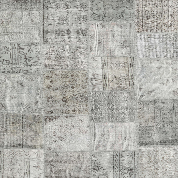 Square Contemporary Gray Patchwork Rug, con1976