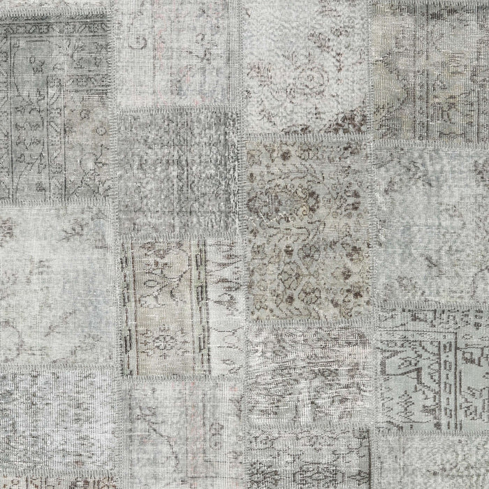 Contemporary Gray Patchwork Rug, con1976