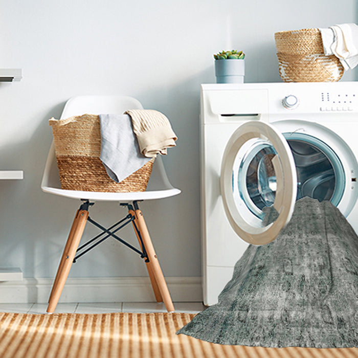 Machine Washable Contemporary Dark Gray Rug in a Washing Machine, wshcon1998