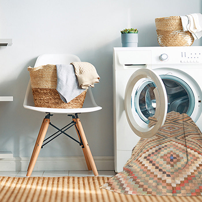 Machine Washable Contemporary Brown Rug in a Washing Machine, wshcon2015