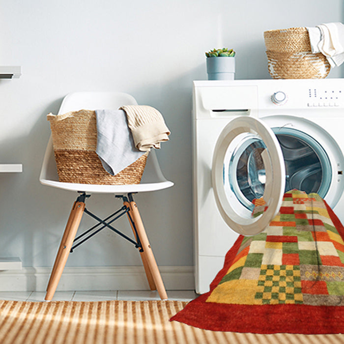 Machine Washable Contemporary Neon Red Rug in a Washing Machine, wshcon2031